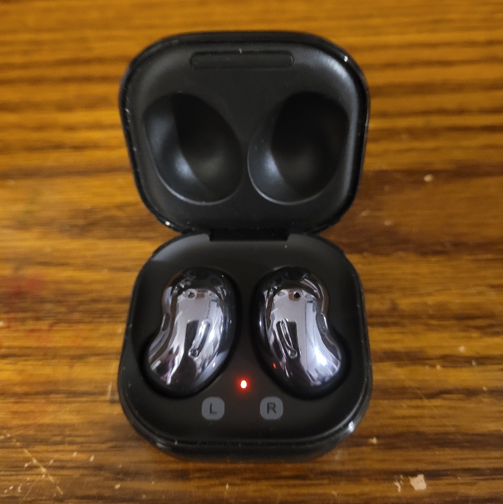 Samsung buds live